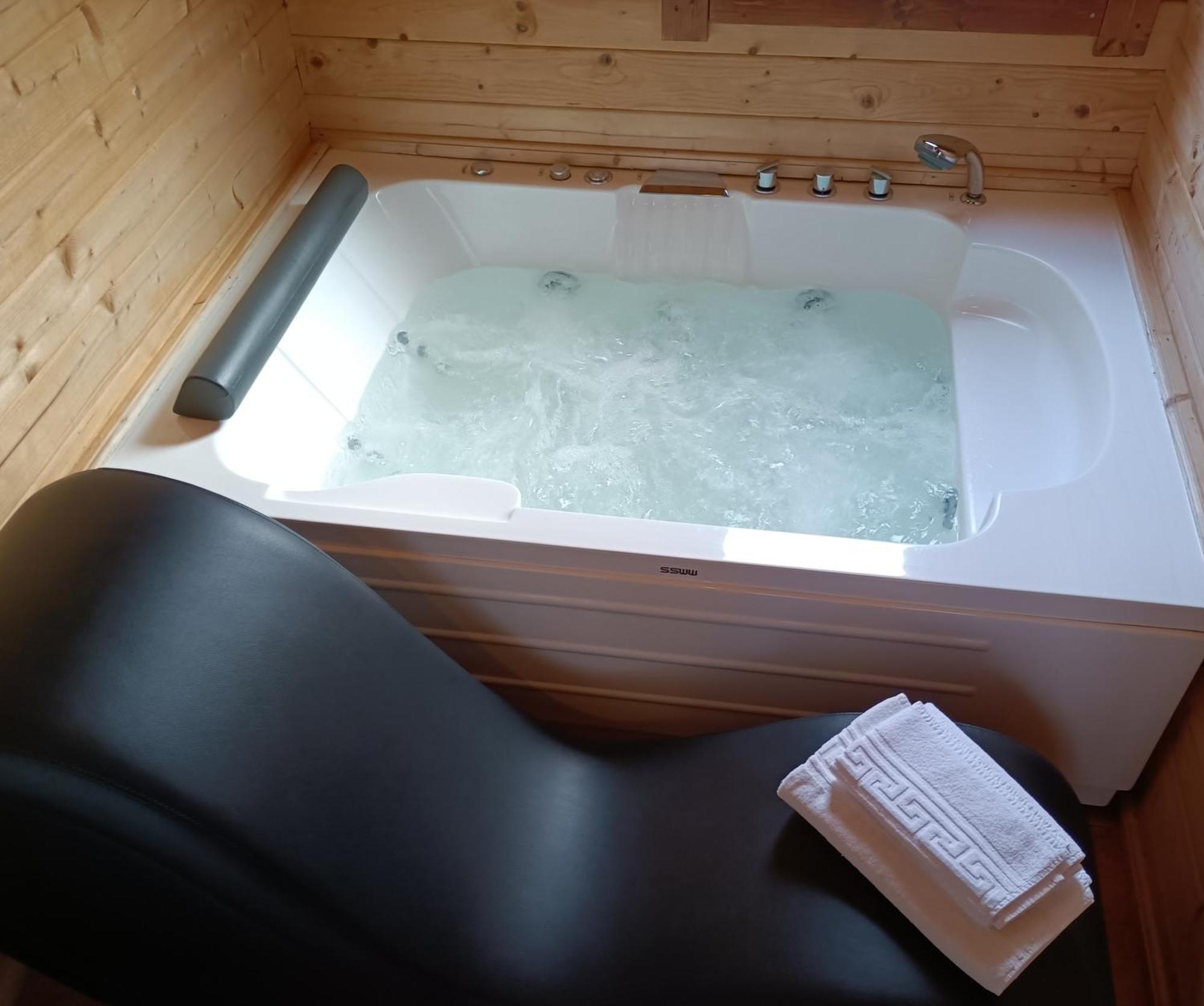 La Dehesilla De Toledo Escapada Romantica Jacuzzi Sillon Tantrico Cobisa Екстериор снимка