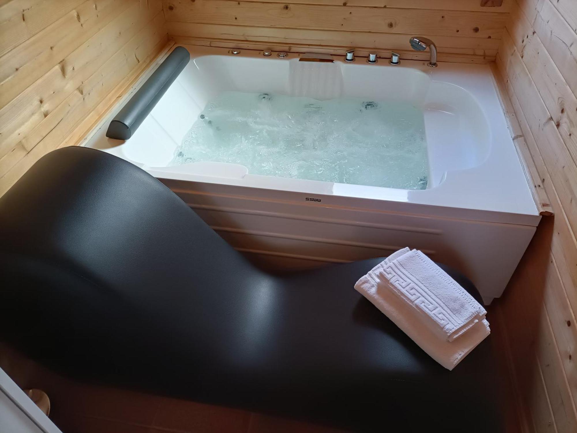 La Dehesilla De Toledo Escapada Romantica Jacuzzi Sillon Tantrico Cobisa Екстериор снимка